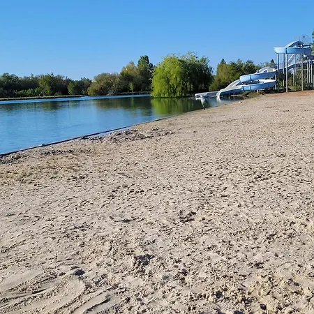 Lake Villa Castera-Verduzan 빌라 카스테라베르두잔